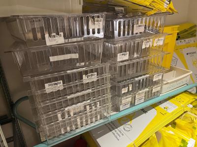 Don de bacs de rangement en plastique